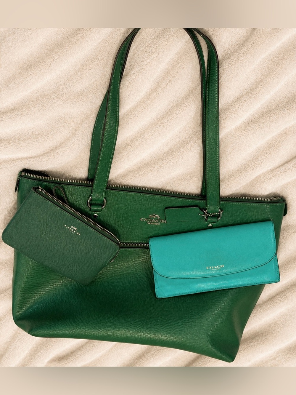 Coach Emerald Green Pebbled Leather Tote Set Wristlet Wallet Large Zip Top Purse